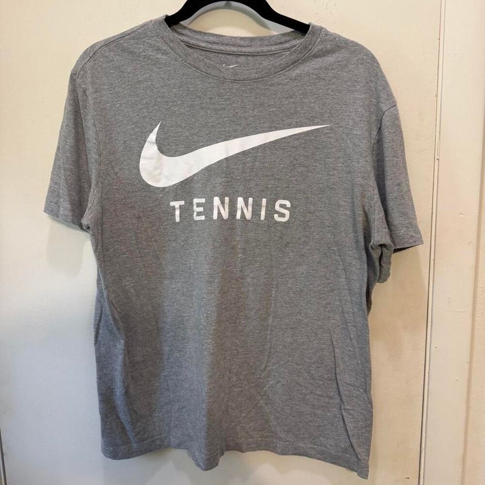 Nike Men's Grey T-shirt
